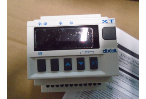Dixell XT160D  5C0TU 230V 4-traps thermostaat